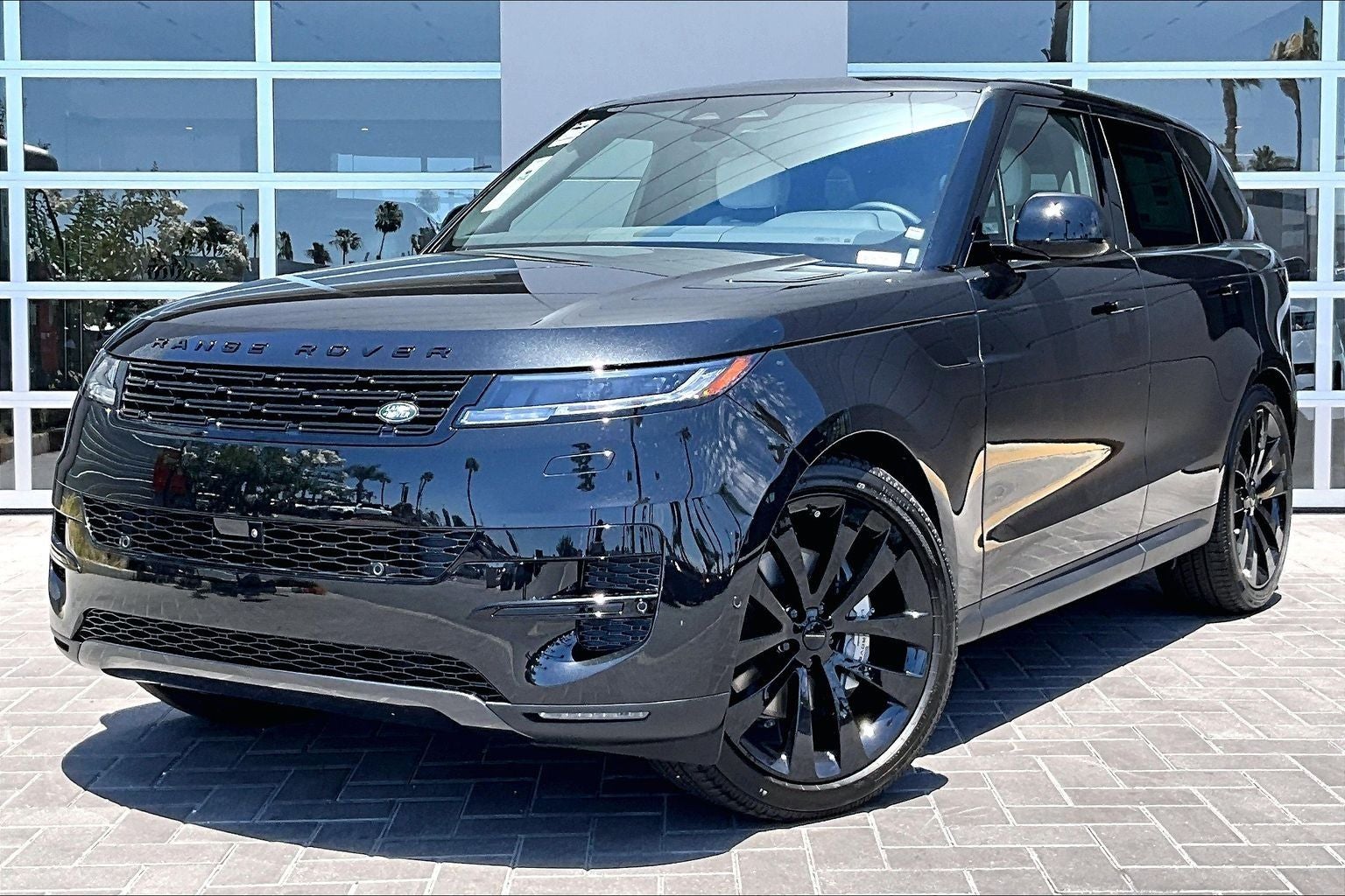 2026 Land Rover Range Rover Sport SE