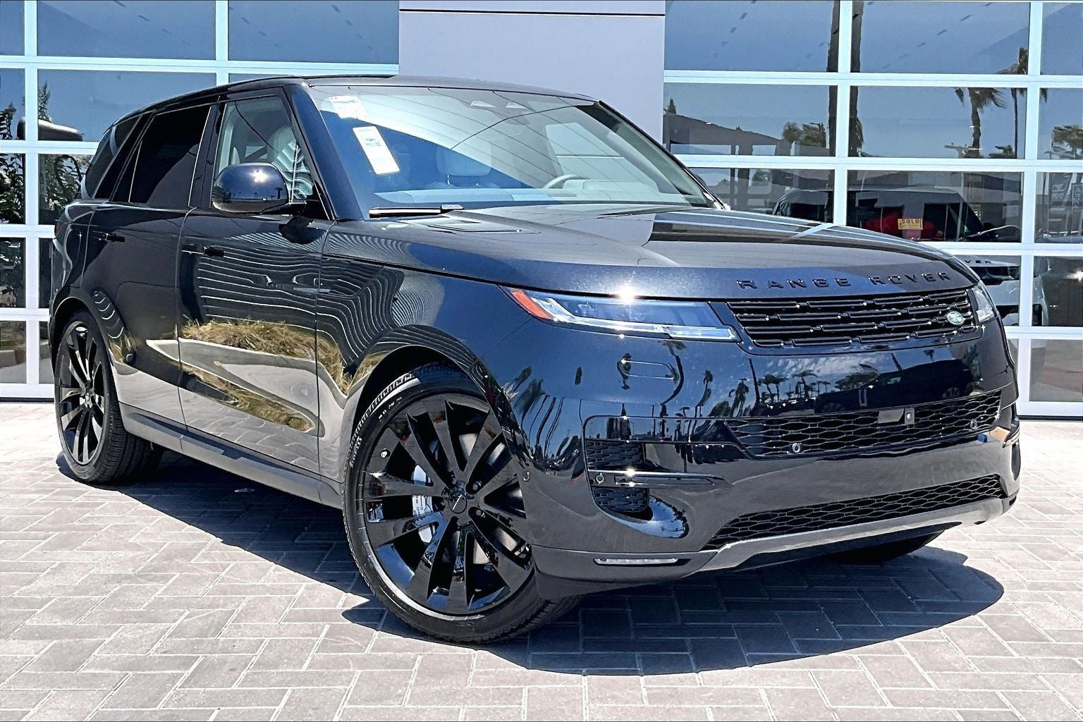 2026 Land Rover Range Rover Sport SE