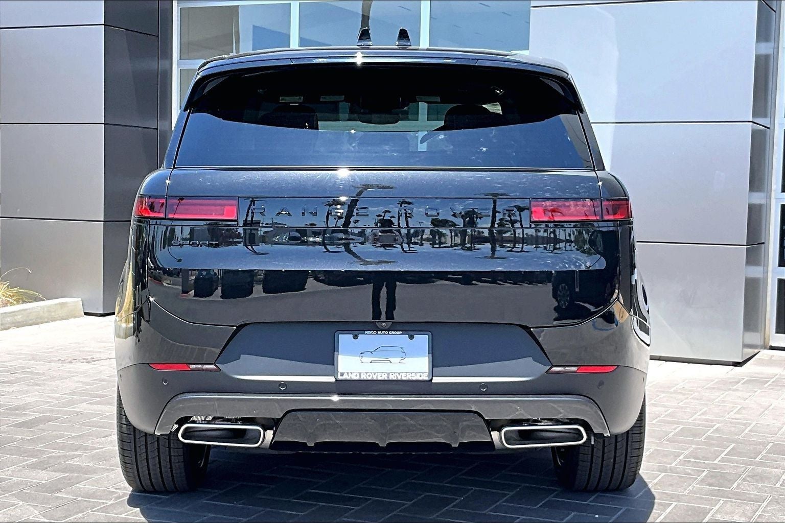 2026 Land Rover Range Rover Sport SE
