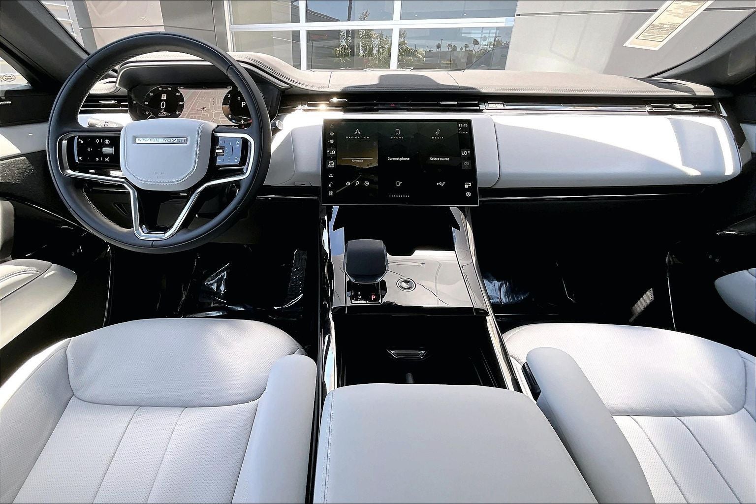 2026 Land Rover Range Rover Sport SE