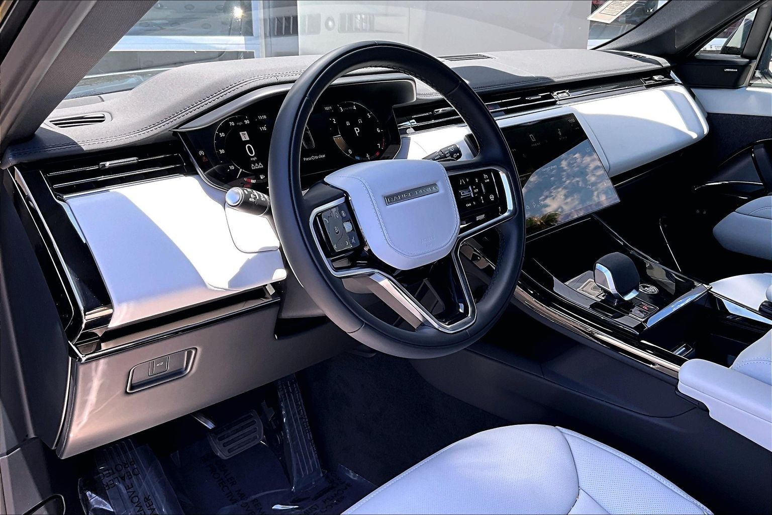2026 Land Rover Range Rover Sport SE