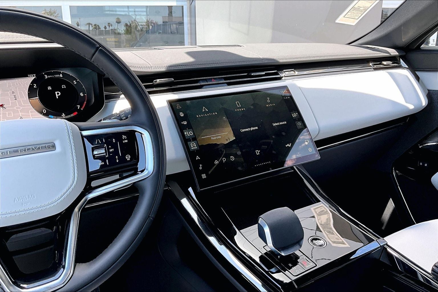 2026 Land Rover Range Rover Sport SE