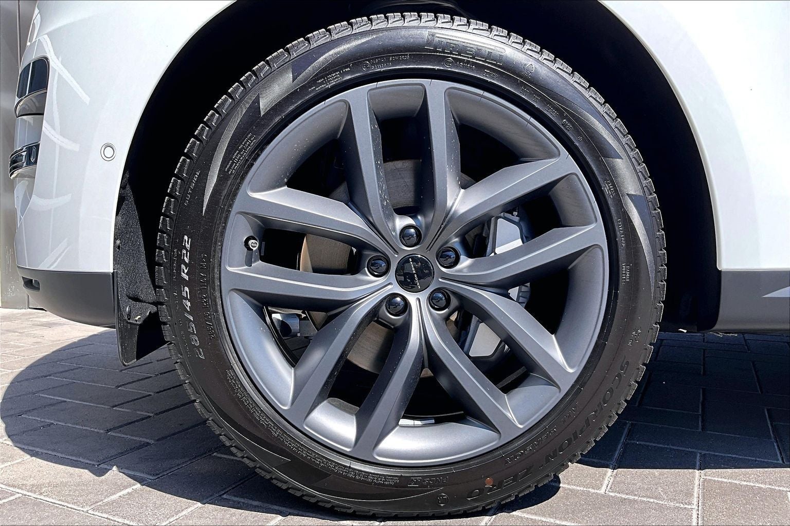 2026 Land Rover Range Rover Sport SE