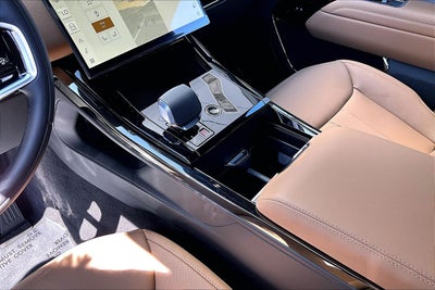 2026 Land Rover Range Rover Sport SE