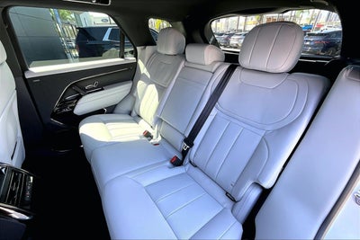 2026 Land Rover Range Rover Sport SE