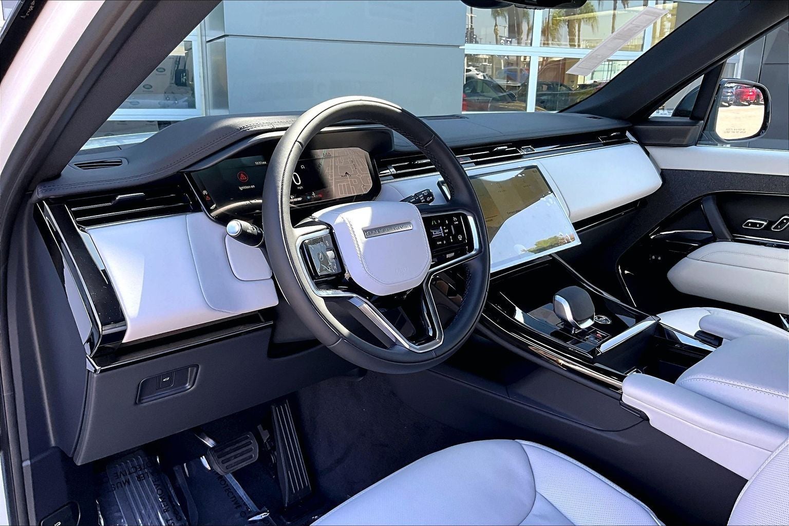 2026 Land Rover Range Rover Sport SE