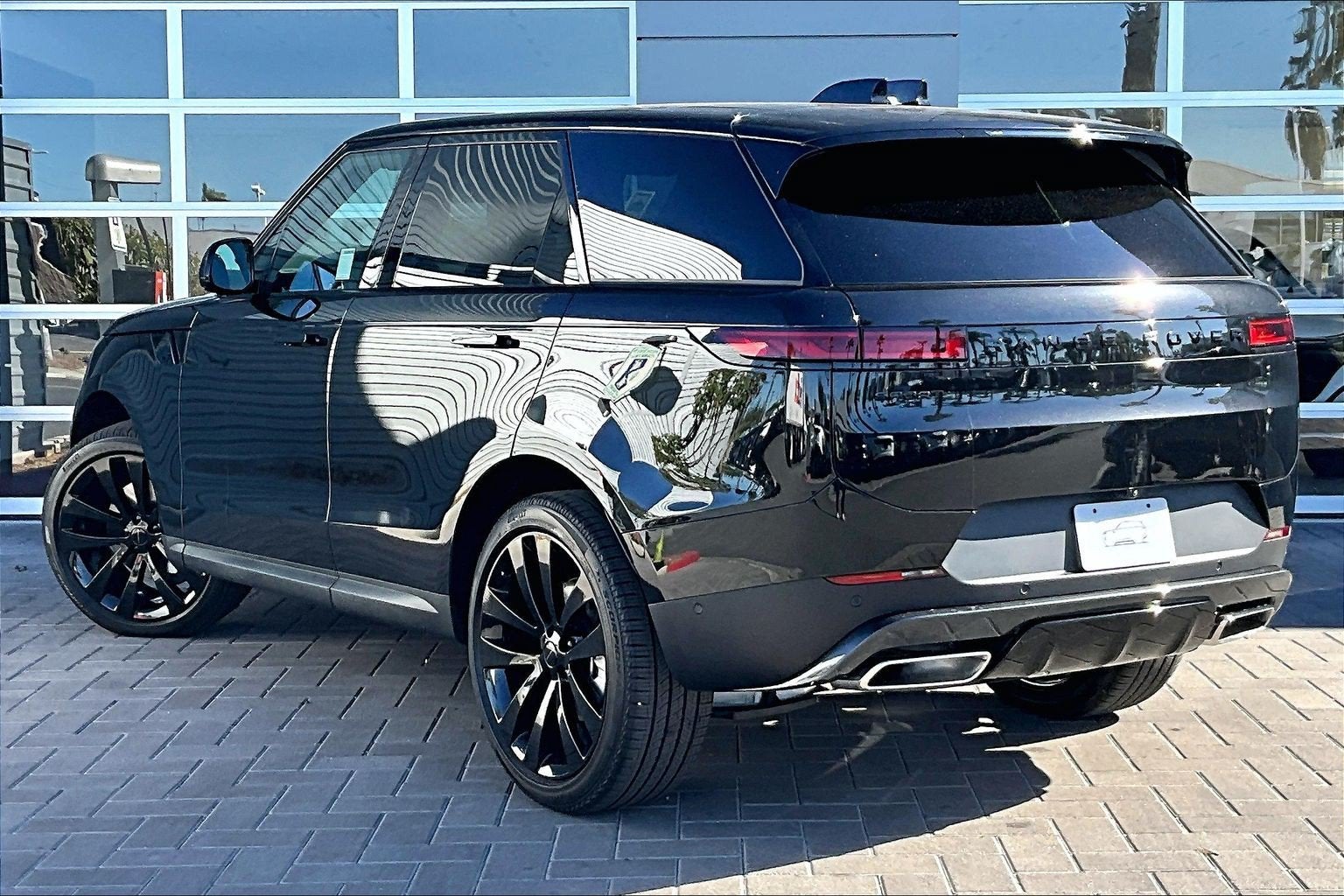 2027 Land Rover Range Rover Sport SE