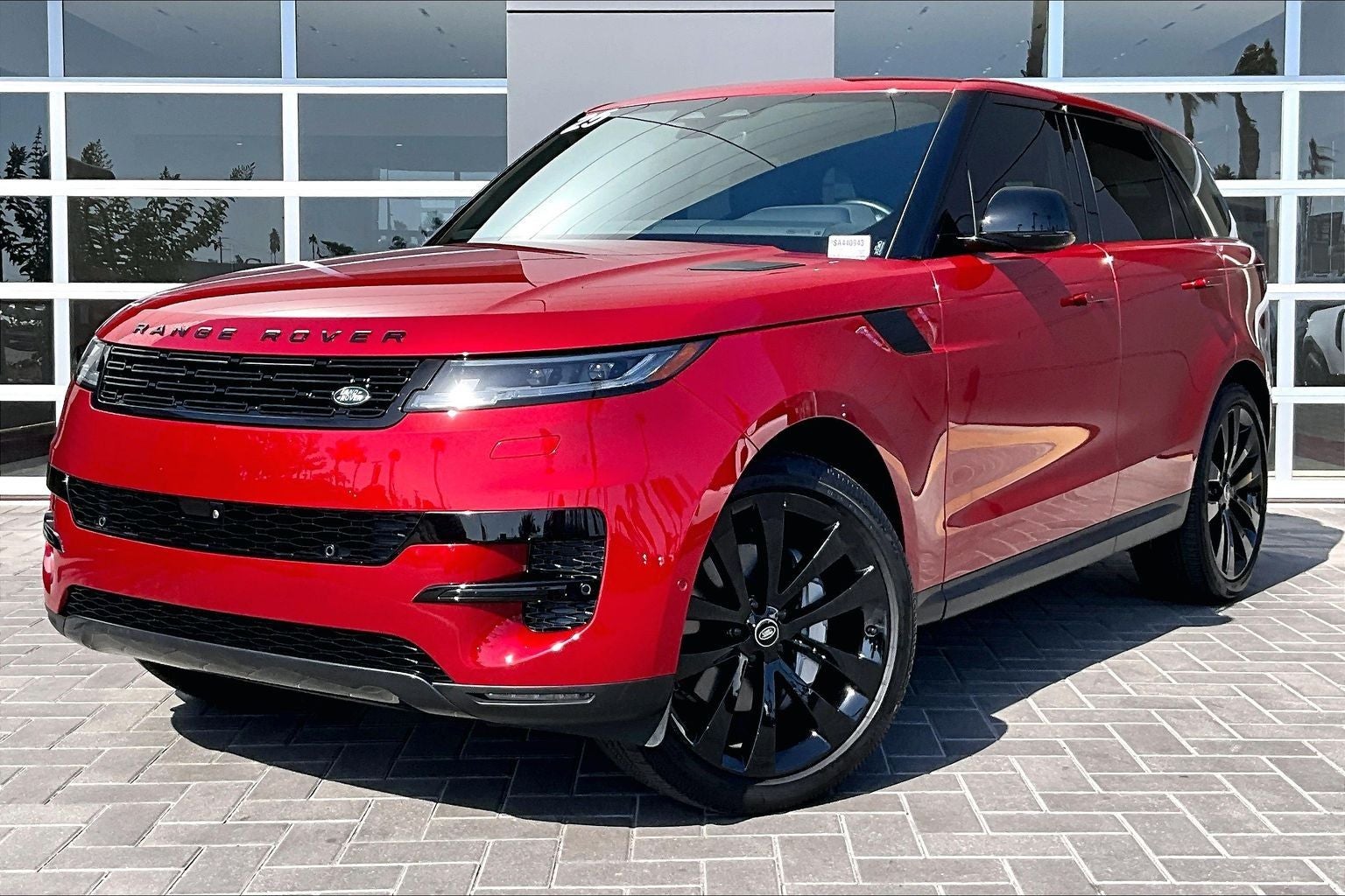 2025 Land Rover Range Rover Sport SE