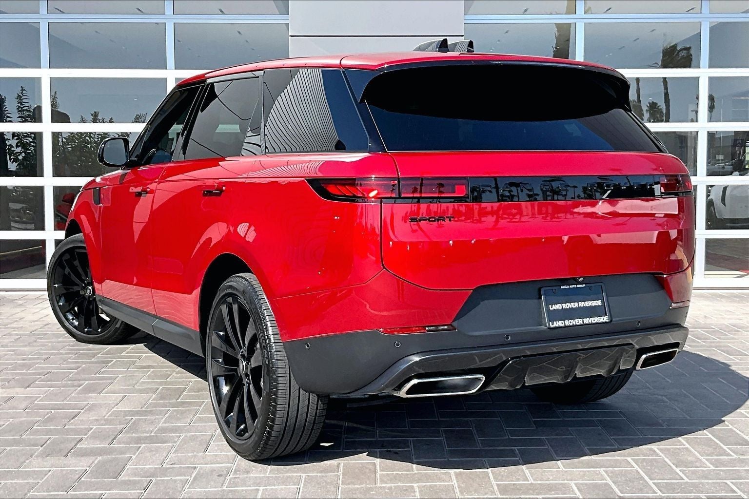 2025 Land Rover Range Rover Sport SE
