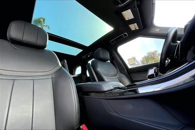 2025 Land Rover Range Rover Sport SE