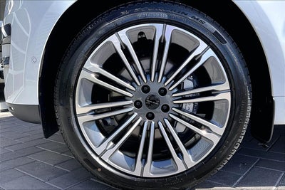 2026 Land Rover Range Rover Sport SE