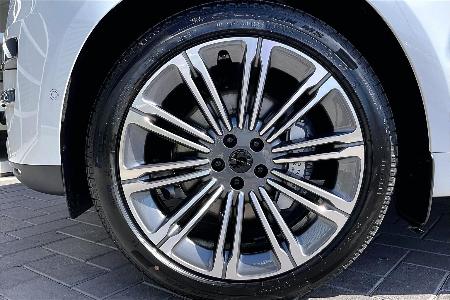 2026 Land Rover Range Rover Sport SE