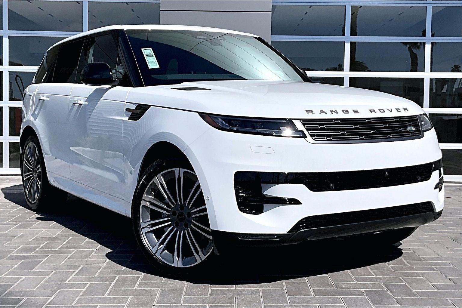 2026 Land Rover Range Rover Sport SE