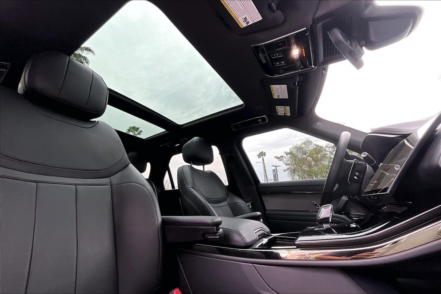 2024 Land Rover Range Rover Sport SE