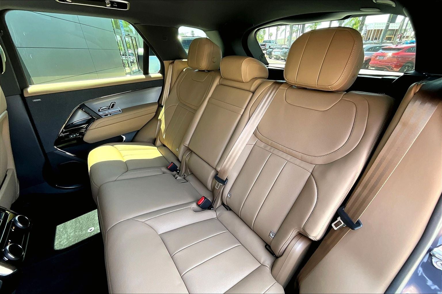 2026 Land Rover Range Rover Sport SE