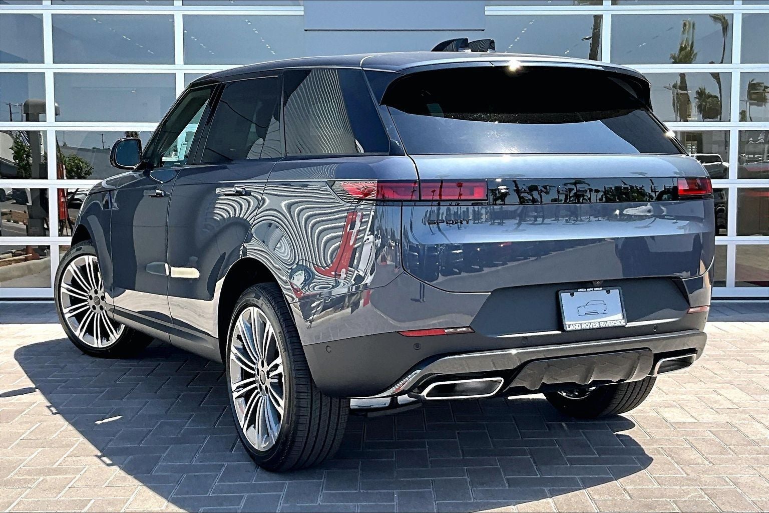 2026 Land Rover Range Rover Sport SE