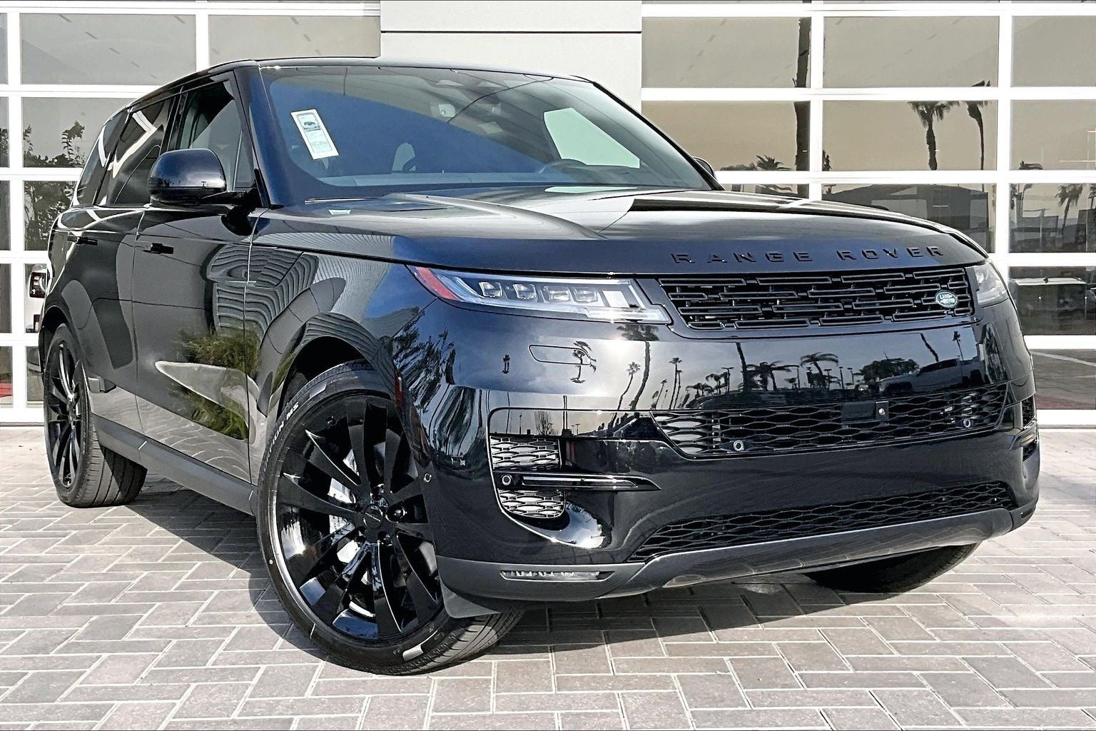 2026 Land Rover Range Rover Sport SE