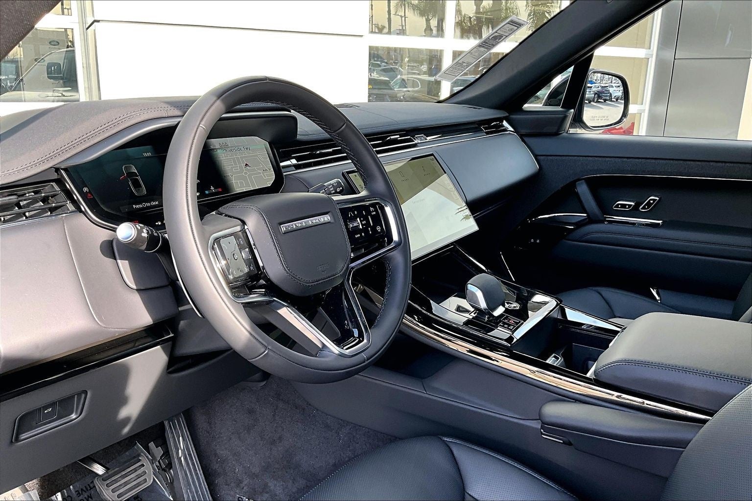 2026 Land Rover Range Rover Sport SE