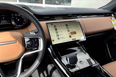 2026 Land Rover Range Rover Sport SE