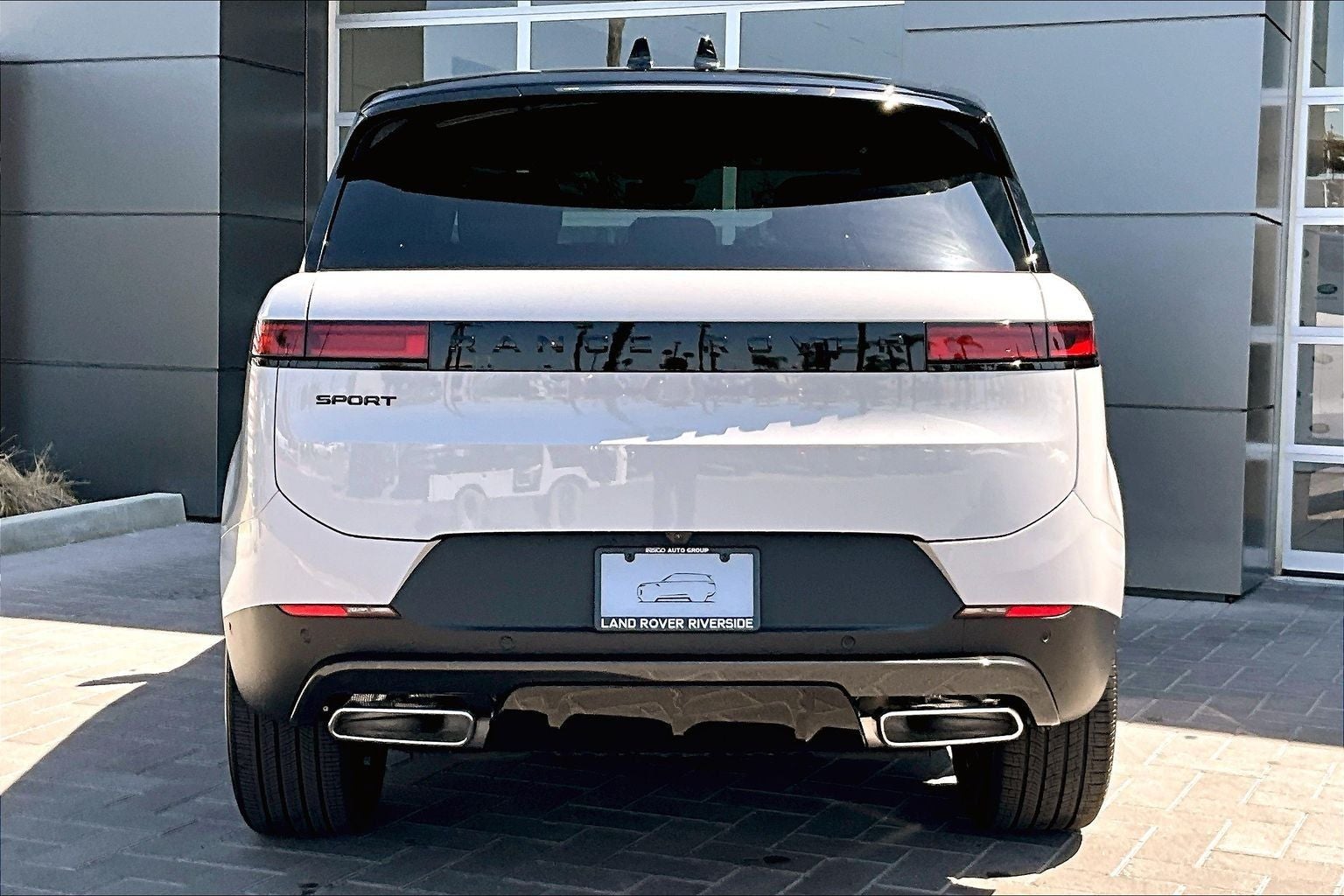 2026 Land Rover Range Rover Sport SE