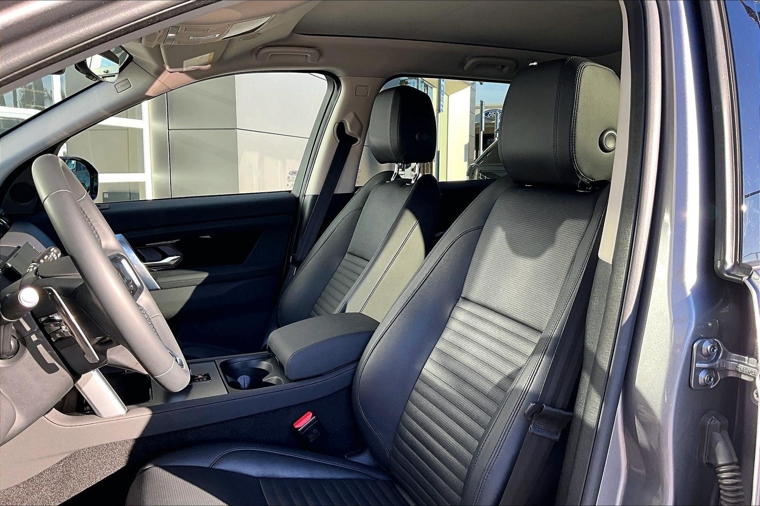 2025 Land Rover Discovery Sport S