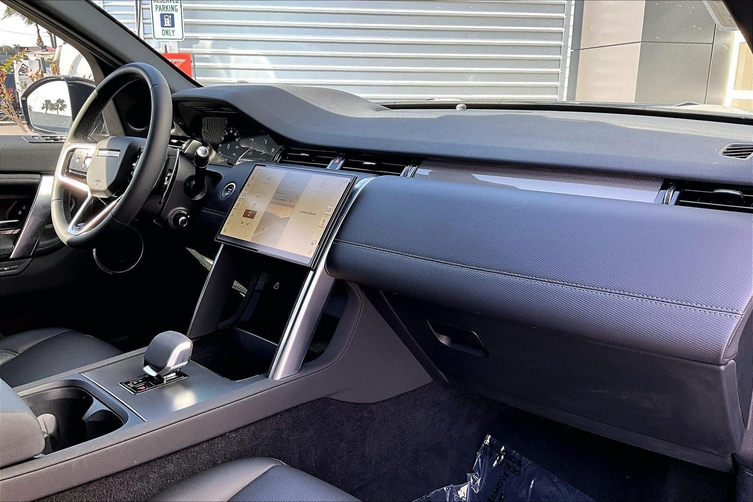 2024 Land Rover Discovery Sport SE