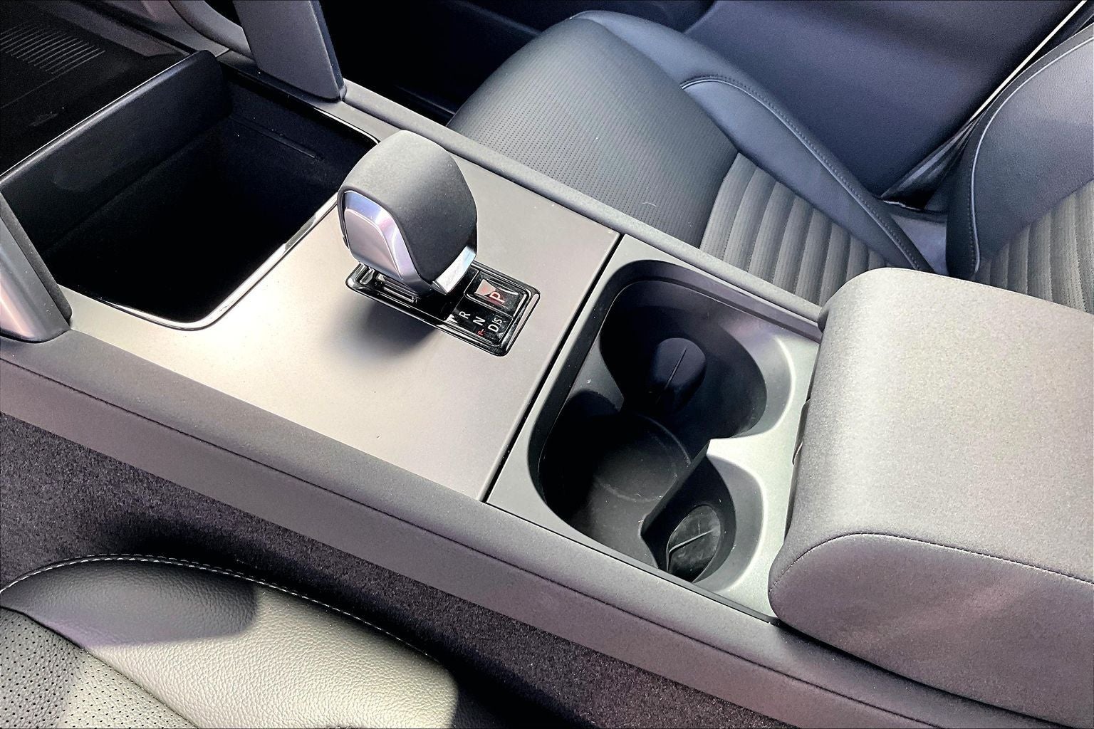 2024 Land Rover Discovery Sport SE