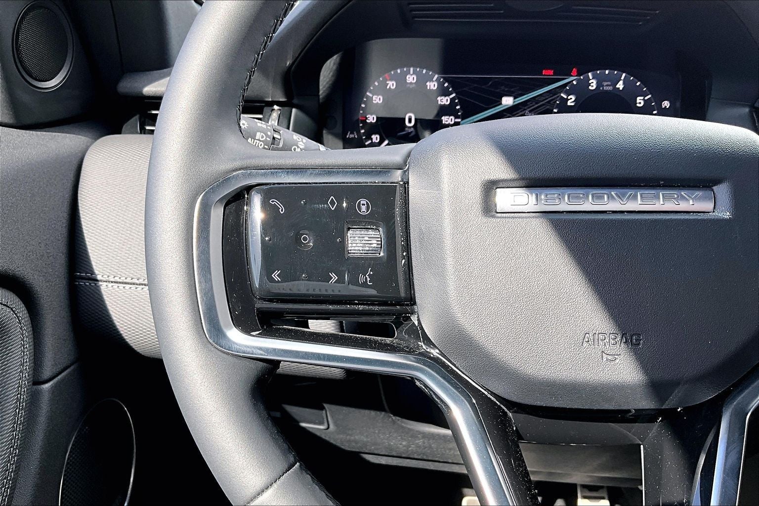 2024 Land Rover Discovery Sport SE