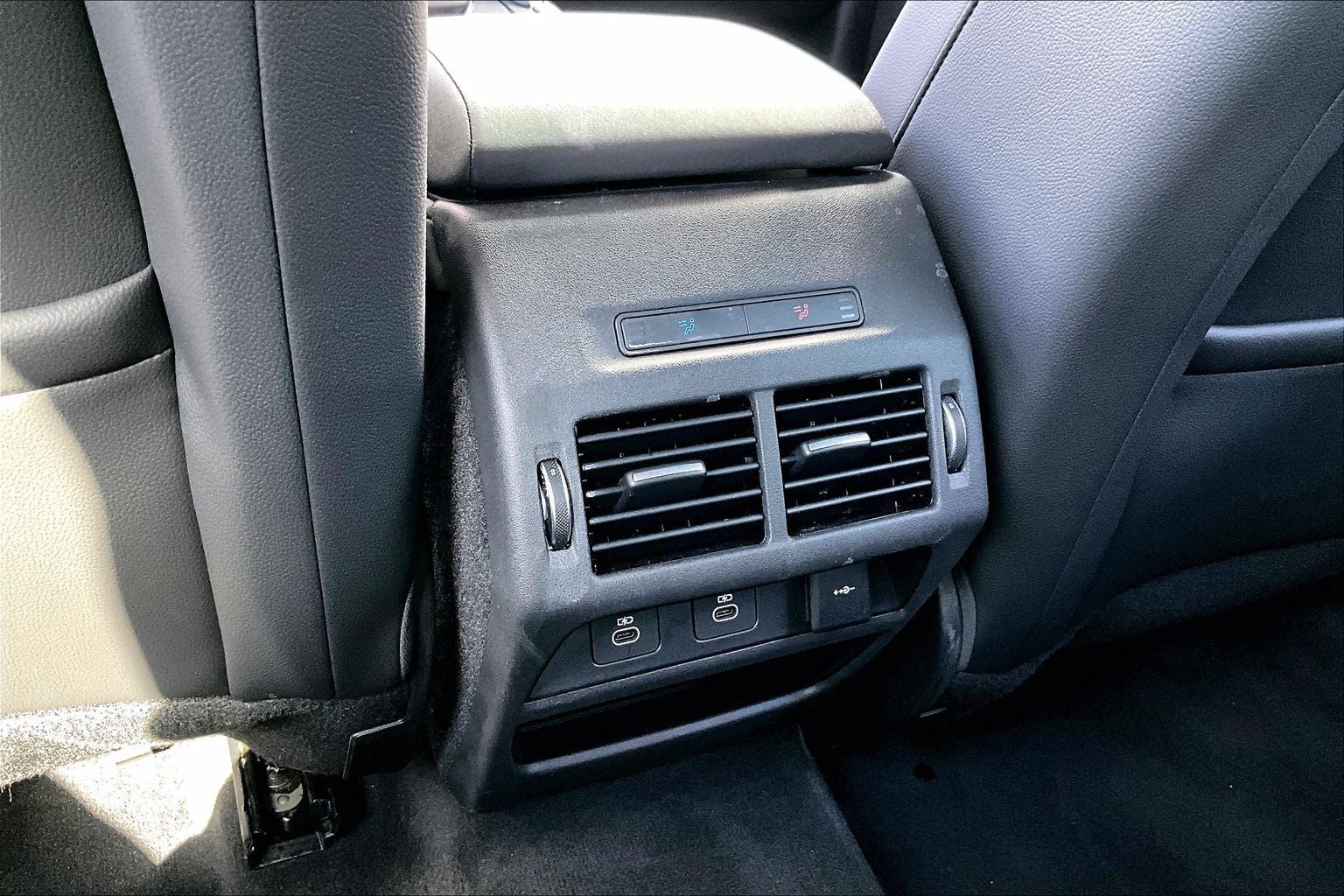 2024 Land Rover Discovery Sport SE