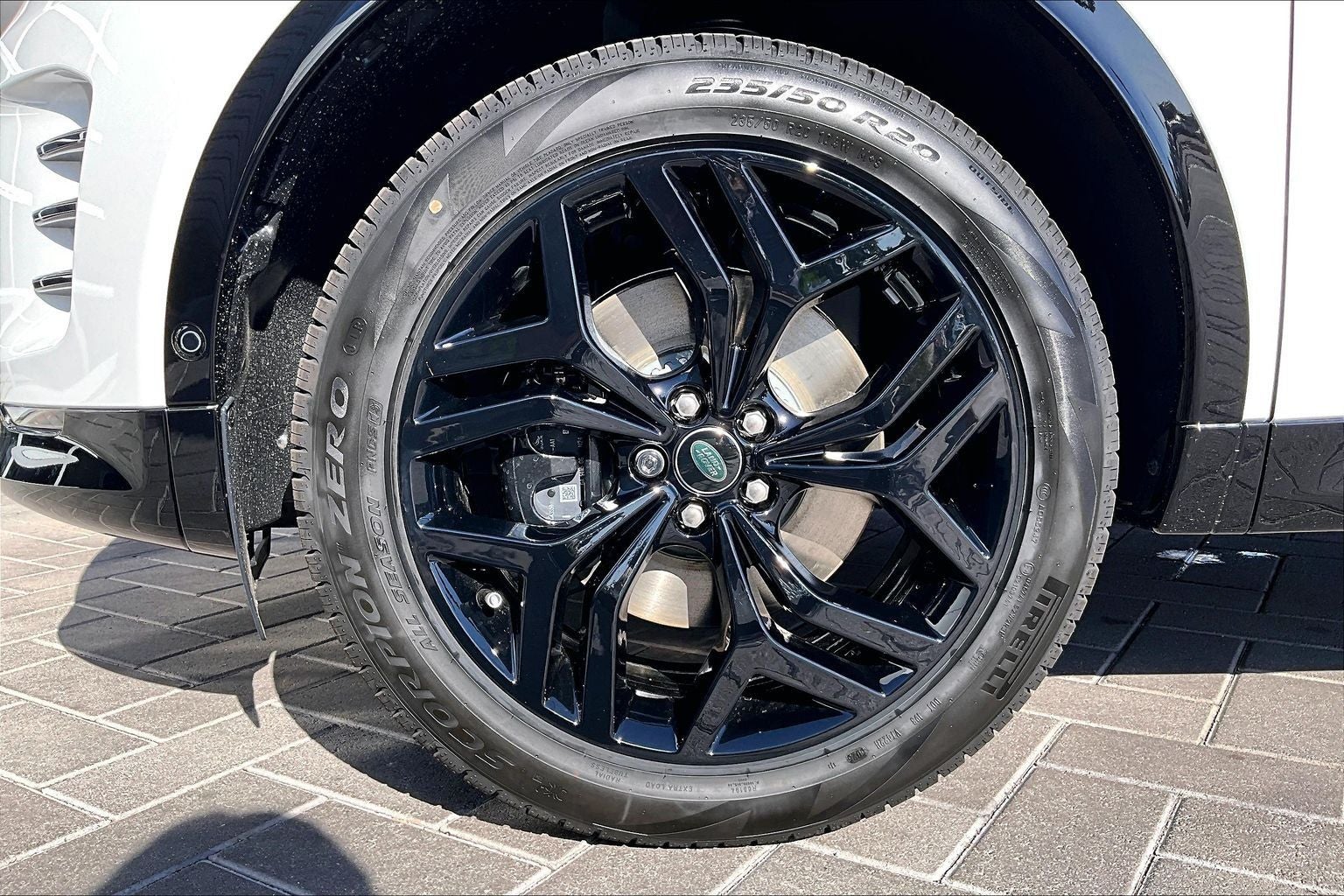 2026 Land Rover Discovery Sport Landmark