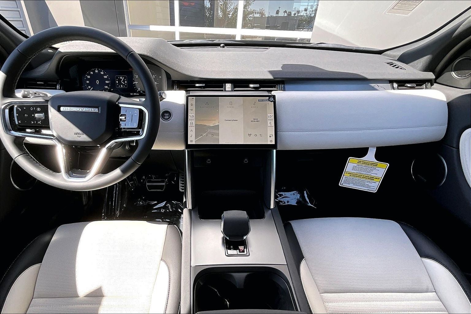 2026 Land Rover Discovery Sport Landmark