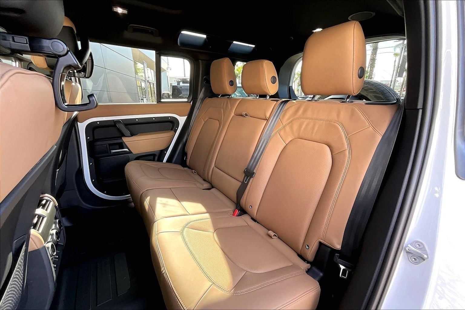 2026 Land Rover Defender 110 X-Dynamic SE