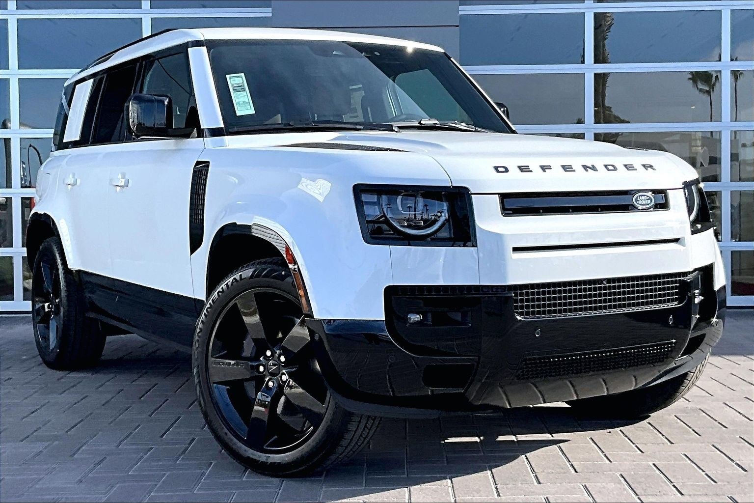 2026 Land Rover Defender 110 X-Dynamic SE