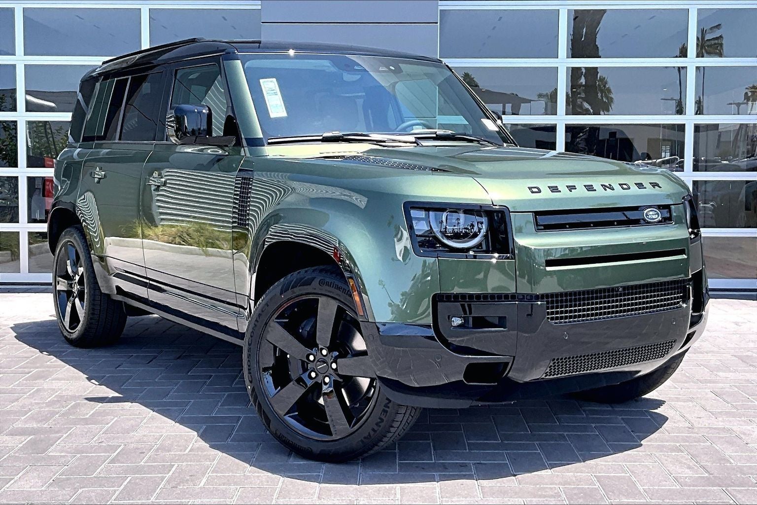 2026 Land Rover Defender 110 X-Dynamic SE