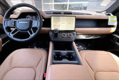 2026 Land Rover Defender 110 X-Dynamic SE