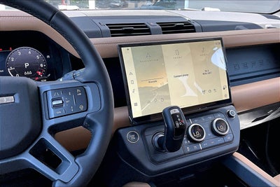 2026 Land Rover Defender 110 X-Dynamic SE