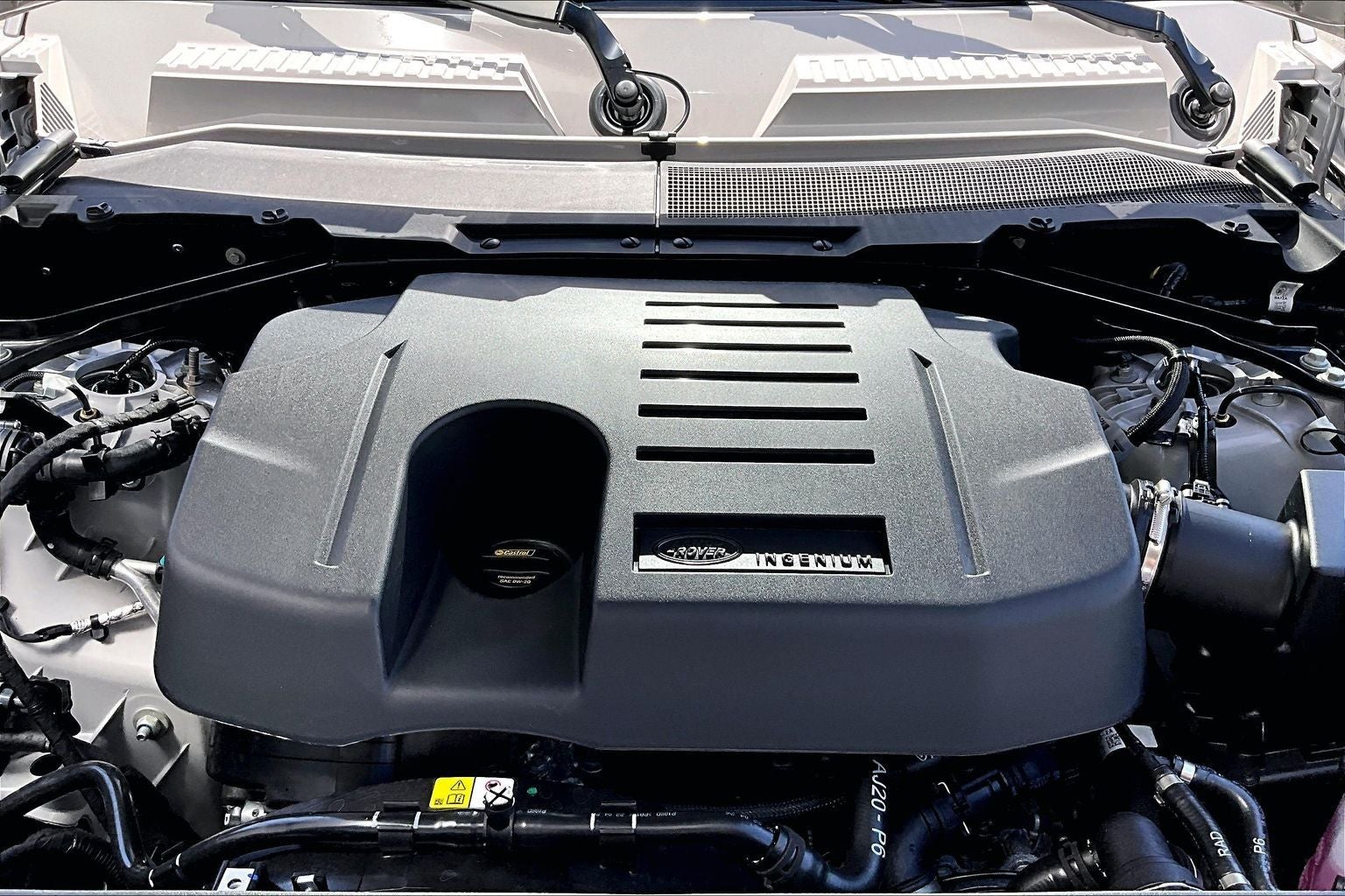 2026 Land Rover Defender 110 X-Dynamic SE
