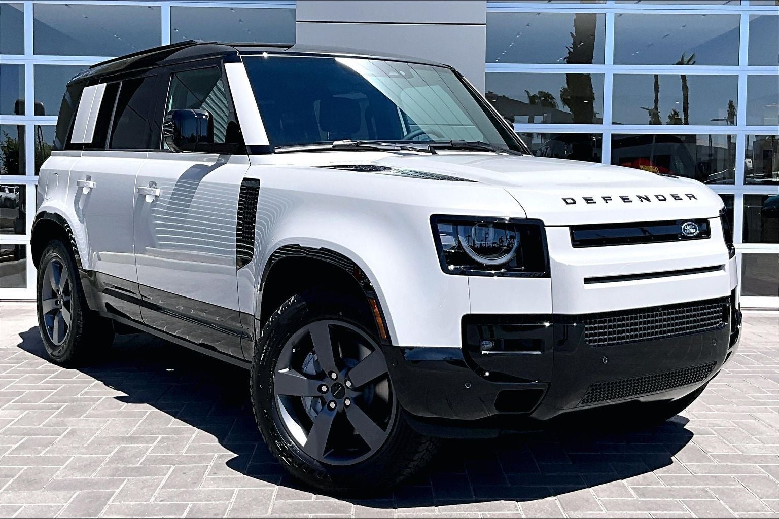 2026 Land Rover Defender 110 X-Dynamic SE