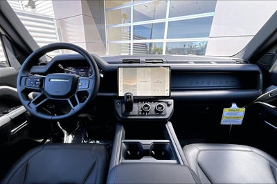 2026 Land Rover Defender 110 X-Dynamic SE