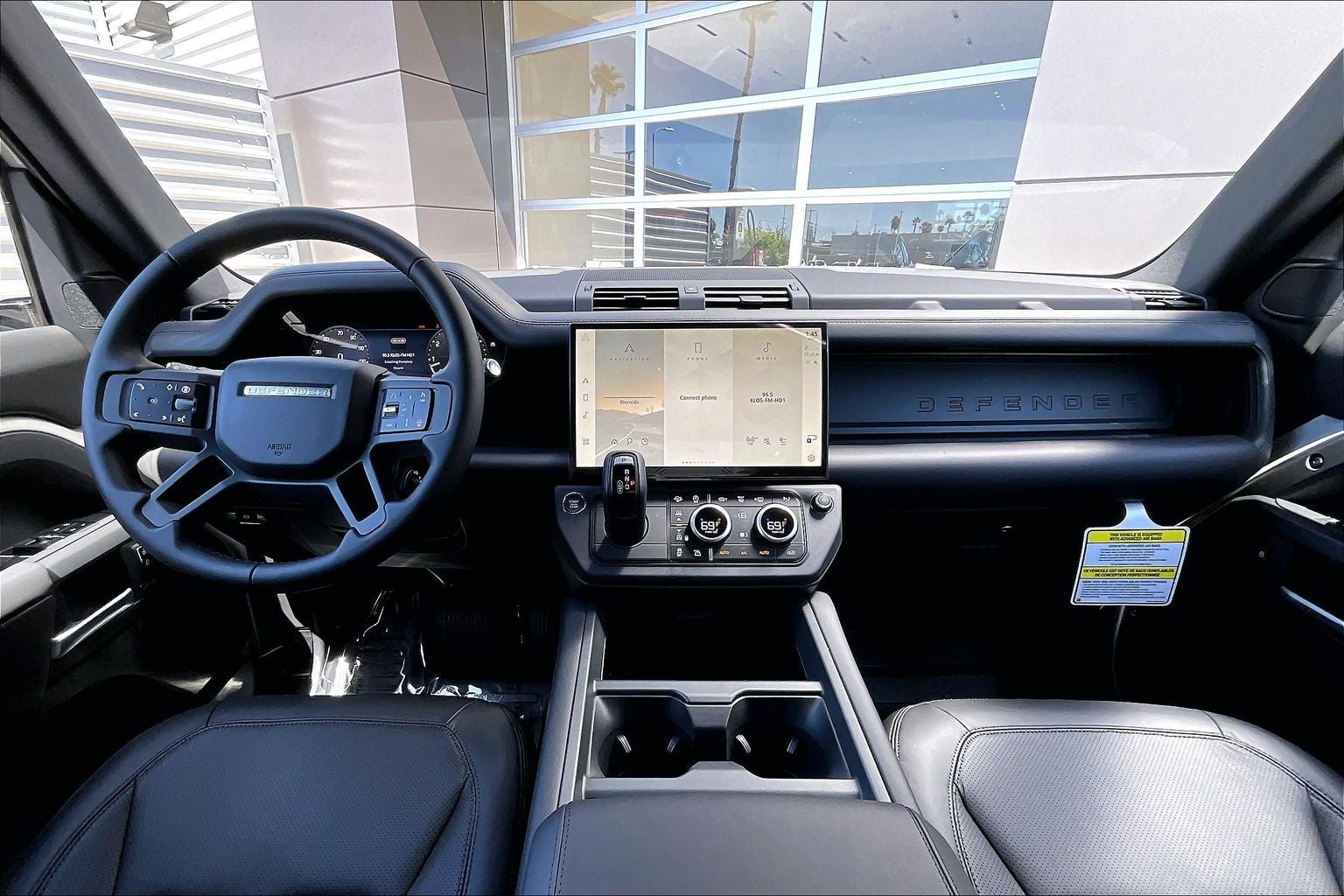 2026 Land Rover Defender 110 X-Dynamic SE