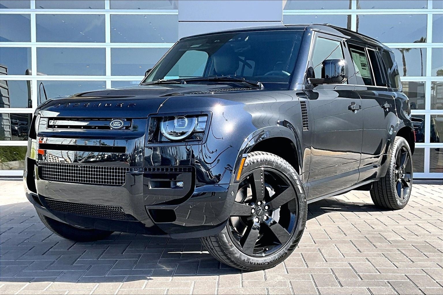 2026 Land Rover Defender 110 X-Dynamic SE