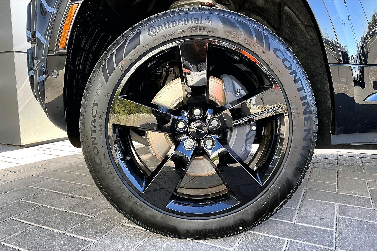 2026 Land Rover Defender 110 X-Dynamic SE