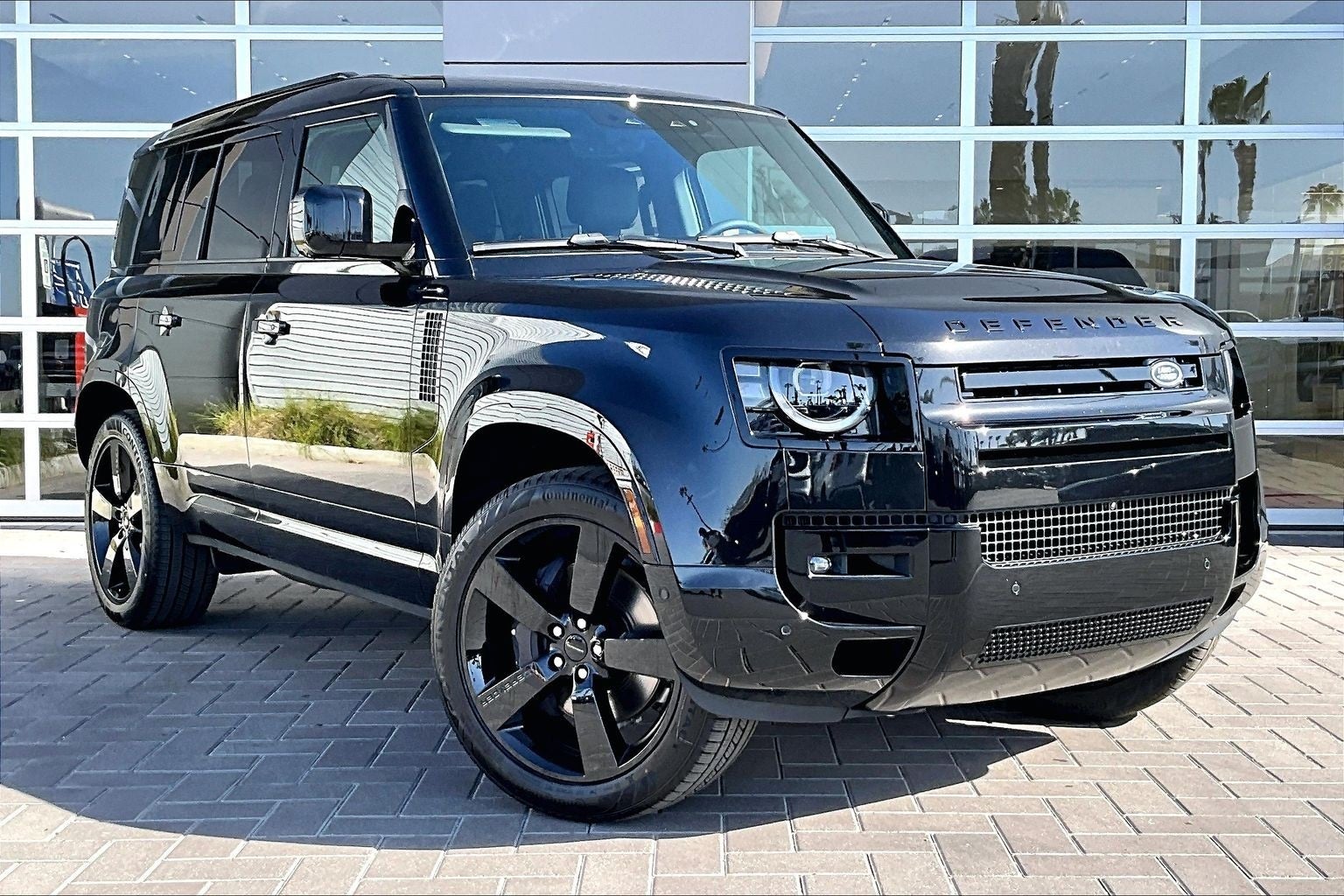 2026 Land Rover Defender 110 X-Dynamic SE