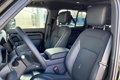 2026 Land Rover Defender 110 X-Dynamic SE