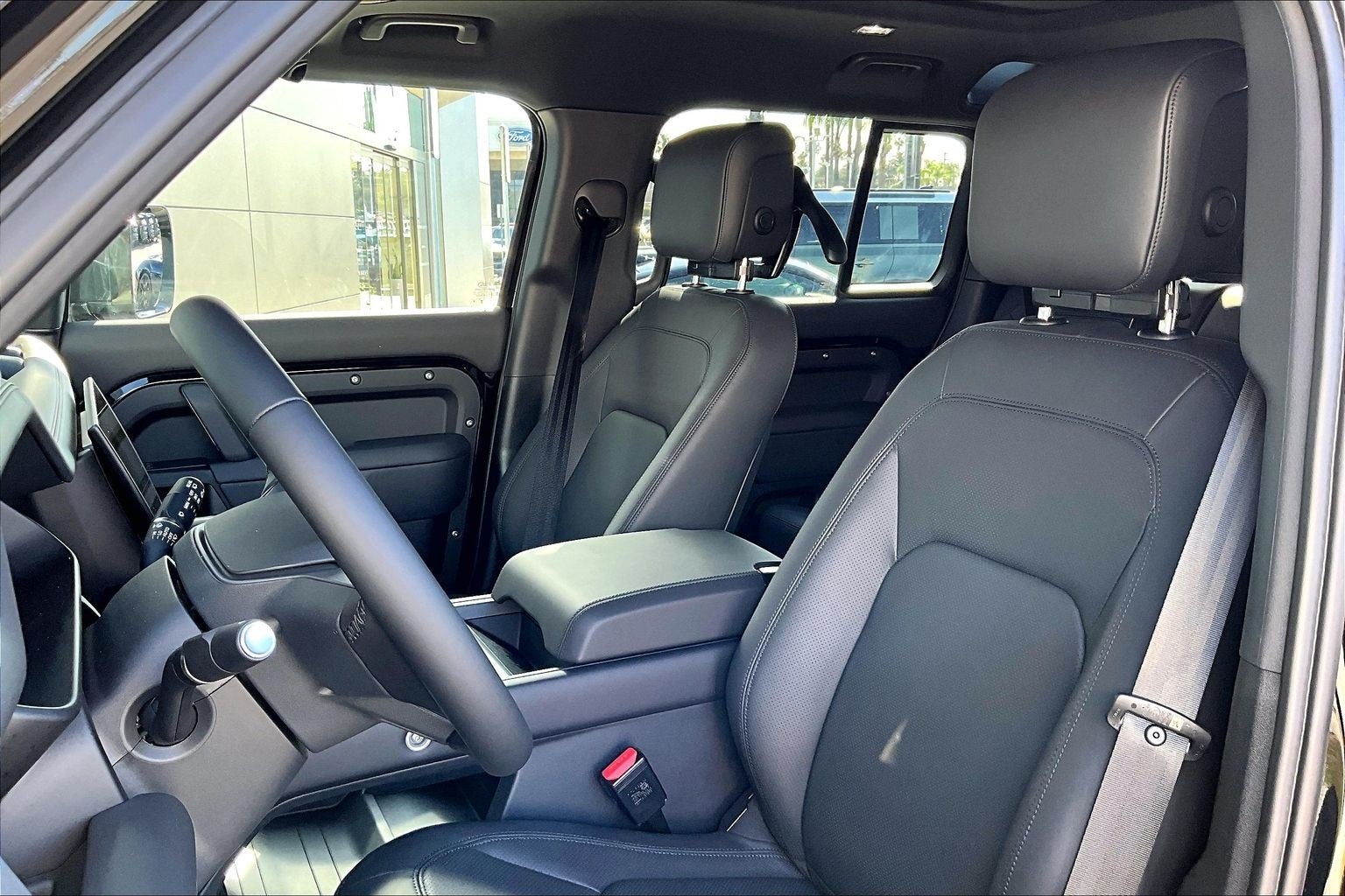 2026 Land Rover Defender 110 X-Dynamic SE