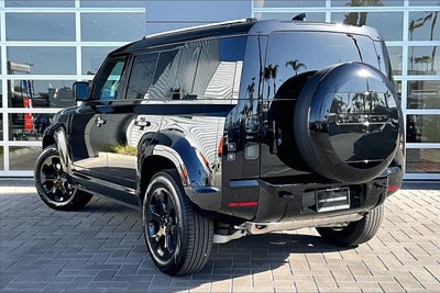 2026 Land Rover Defender 110 X-Dynamic SE