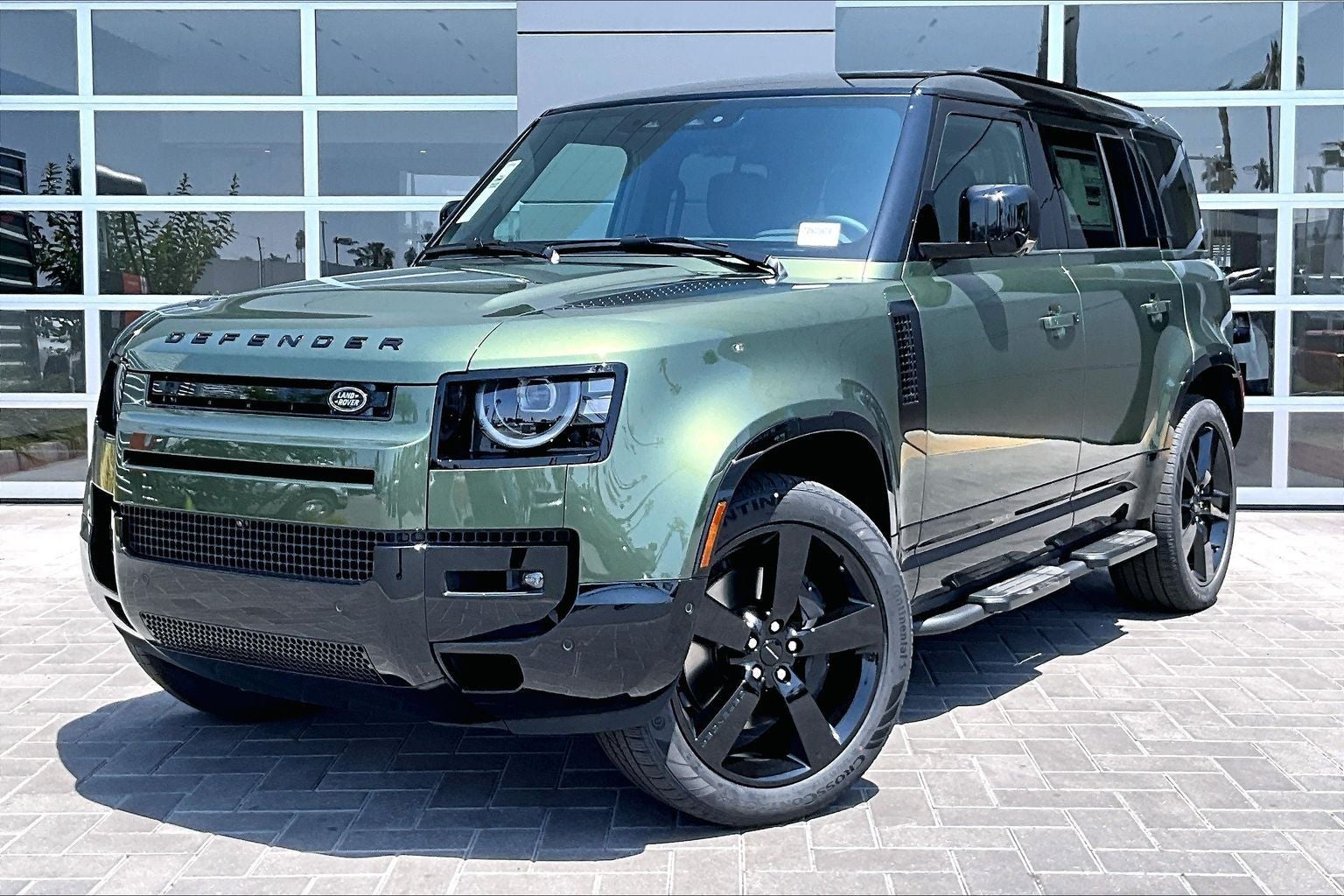 2026 Land Rover Defender 110 X-Dynamic SE