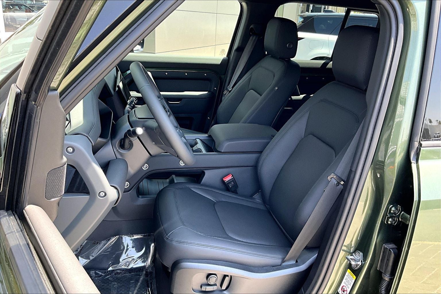 2026 Land Rover Defender 110 X-Dynamic SE