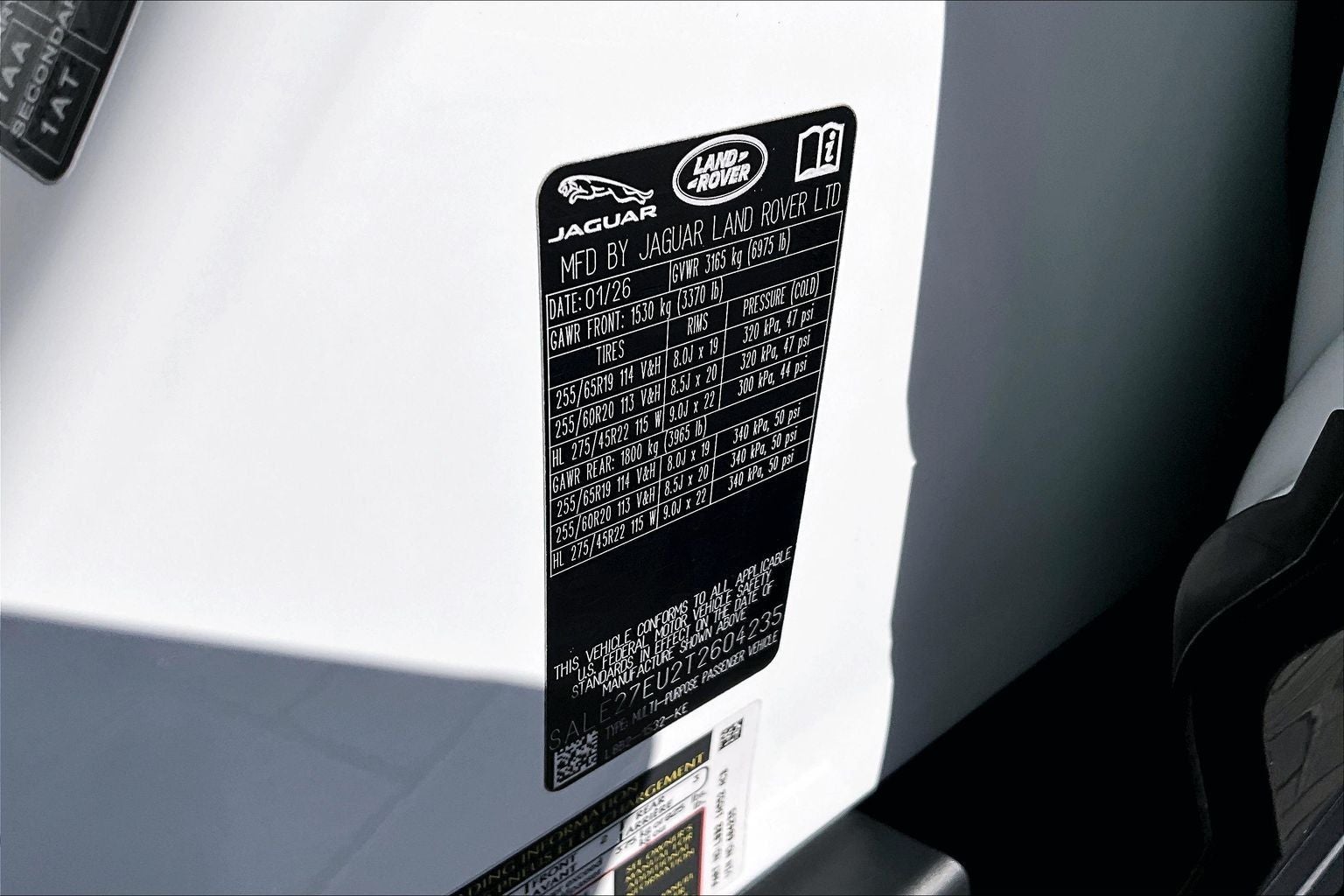 2026 Land Rover Defender 110 X-Dynamic SE