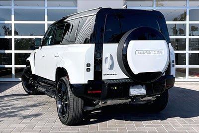2026 Land Rover Defender 110 X-Dynamic SE